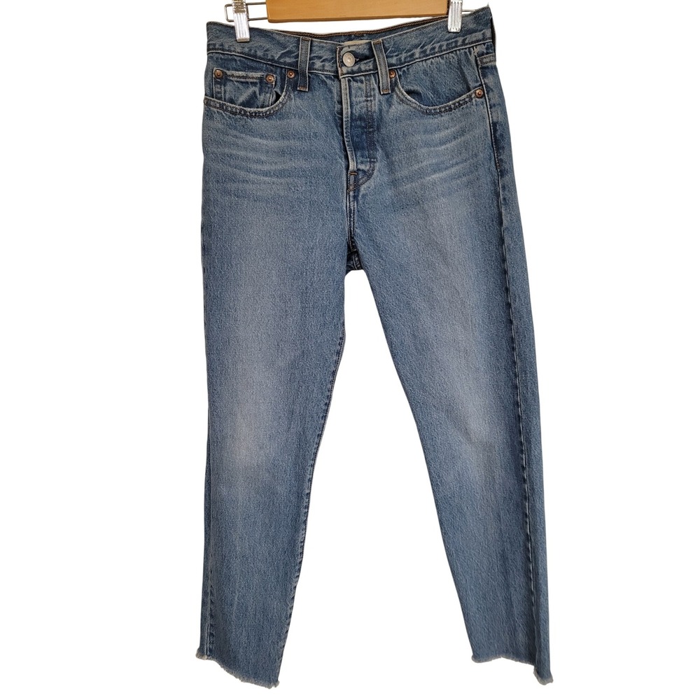 LEvis Wedgie Fit Premium Jeans Light Wash Boho Denim Btn Fly KoolVibe Size 27X28